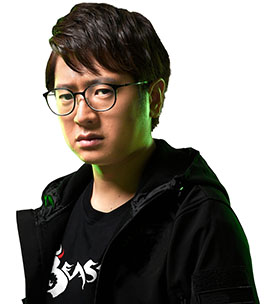 ���������꡼ No.002�Υ���ͥ������ / ��Virtua Fighter 5 R.E.V.O.�פȡ֤֤����ݤá��פΥ���ܤ����ꡣ�ץ������ޡ���VTuber�����å����ȤߥС�����ˤ��ʤ������ĩ��