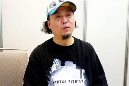 ���������꡼ No.012�Υ���ͥ������ / �Υ��󥿥ӥ塼�ϡ�New VIRTUA FIGHTER��Project��ʬ����䤹����Ż뤷�������ƥफ�饰��ե��å����ޤǤ��������̤���ꥢ��ƥ����ɵ᤹���TGS2025��