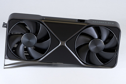 ���������꡼ No.002�Υ���ͥ������ / �̿��Ǹ����GeForce RTX 5090 Founders Edition�ס��¿�����ѹ�¤�κ��Ѥ�2�����åȤθ��ߤ�¸�����������GeForce