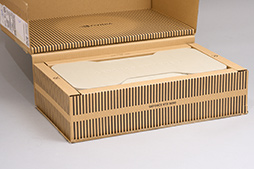 ���������꡼ No.004�Υ���ͥ������ / �̿��Ǹ����GeForce RTX 5090 Founders Edition�ס��¿�����ѹ�¤�κ��Ѥ�2�����åȤθ��ߤ�¸�����������GeForce