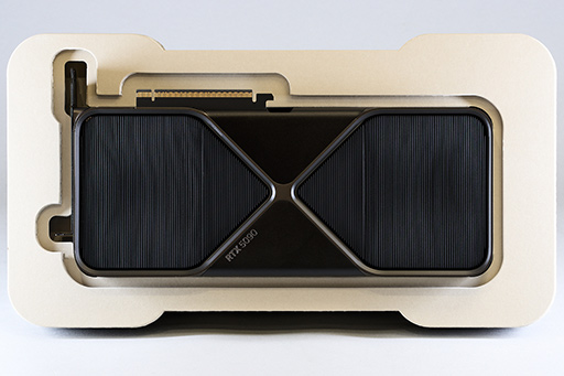 ���������꡼ No.006�Υ���ͥ������ / �̿��Ǹ����GeForce RTX 5090 Founders Edition�ס��¿�����ѹ�¤�κ��Ѥ�2�����åȤθ��ߤ�¸�����������GeForce