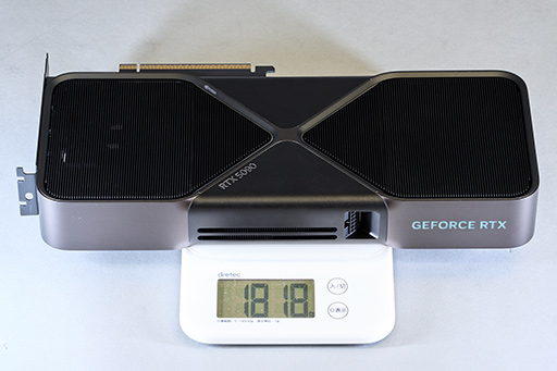 ���������꡼ No.011�Υ���ͥ������ / �̿��Ǹ����GeForce RTX 5090 Founders Edition�ס��¿�����ѹ�¤�κ��Ѥ�2�����åȤθ��ߤ�¸�����������GeForce