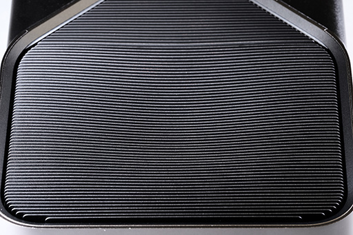 ���������꡼ No.017�Υ���ͥ������ / �̿��Ǹ����GeForce RTX 5090 Founders Edition�ס��¿�����ѹ�¤�κ��Ѥ�2�����åȤθ��ߤ�¸�����������GeForce