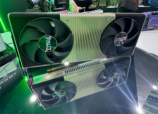画像ギャラリー No.007のサムネイル画像 / 2スロットサイズでGeForce RTX 5090を搭載したグラフィックスカードのコンセプトモデルをPalitブースで展示