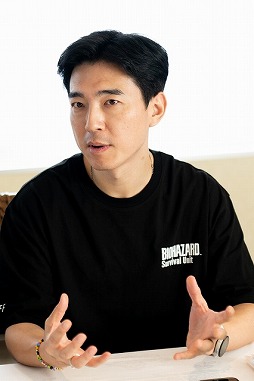 ���������꡼ No.003�Υ���ͥ������ / �Υ��󥿥ӥ塼�ϡ�BIOHAZARD Survival Unit�פϡ������ˤ��ơ֥Х����餷���פ���ά������˺Ʋ�ᤷ���Τ��������ѡ�����3�ͤ��ä�ʹ����