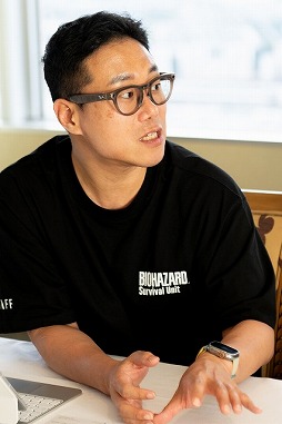 ���������꡼ No.025�Υ���ͥ������ / �Υ��󥿥ӥ塼�ϡ�BIOHAZARD Survival Unit�פϡ������ˤ��ơ֥Х����餷���פ���ά������˺Ʋ�ᤷ���Τ��������ѡ�����3�ͤ��ä�ʹ����