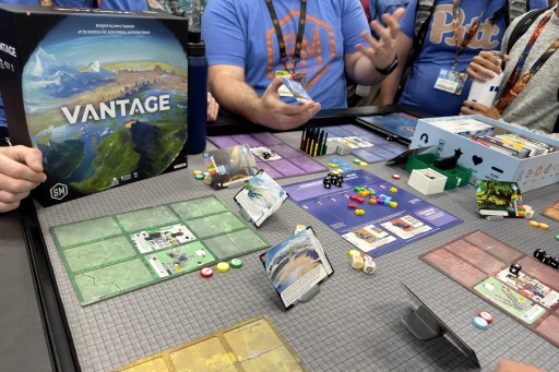 画像ギャラリー No.011のサムネイル画像 / 拡大を続ける北米最大級のアナログゲームコンベンション「Gen Con 2025」会場レポート。コードネーム第2版や,LoLのTCGが初登場