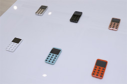 ���������꡼ No.056�Υ���ͥ������ / ���λ���ˤ����ߤ���������Υ��󥻥ץȥ�ǥ���о졣�̿��Ǹ����au Design project 15��ǯ��ǰŸ����ץ�ݡ���