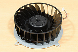 画像ギャラリー No.011のサムネイル画像 / 「PlayStation 5」分解レポート。ソニーらしいこだわりに満ちた設計を,実機をバラして改めて確認してみた