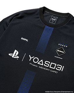 画像ギャラリー No.009のサムネイル画像 / 「YOASOBI」,PS発売30周年記念プロジェクトの楽曲リリースを記念して,アパレルブランド「SOPH.」とコラボしたゲームシャツをリリース