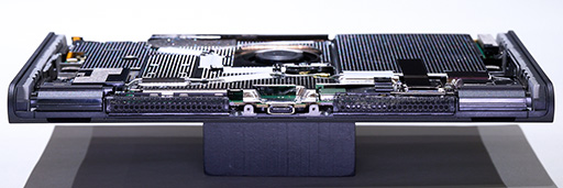 画像ギャラリー No.011のサムネイル画像 / 「Nintendo Switch 2」分解レポート。Switchの構造を踏襲しつつ,信頼性を高める工夫が随所に見られる