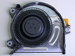 画像ギャラリー No.020のサムネイル画像 / 「Nintendo Switch 2」分解レポート。Switchの構造を踏襲しつつ,信頼性を高める工夫が随所に見られる