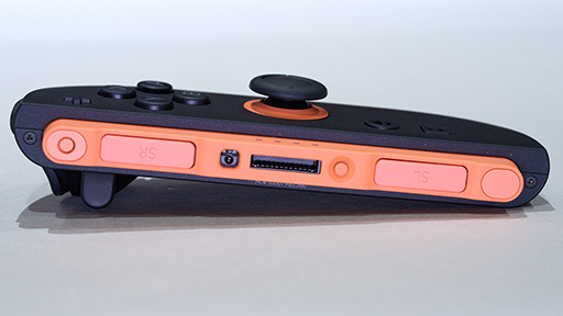 画像ギャラリー No.030のサムネイル画像 / 「Nintendo Switch 2」分解レポート。Switchの構造を踏襲しつつ,信頼性を高める工夫が随所に見られる