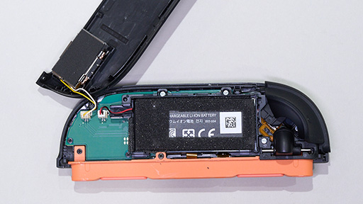 画像ギャラリー No.031のサムネイル画像 / 「Nintendo Switch 2」分解レポート。Switchの構造を踏襲しつつ,信頼性を高める工夫が随所に見られる