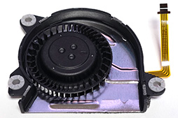 画像ギャラリー No.038のサムネイル画像 / 「Nintendo Switch 2」分解レポート。Switchの構造を踏襲しつつ,信頼性を高める工夫が随所に見られる