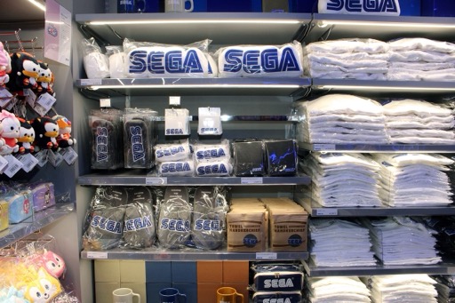画像ギャラリー No.029のサムネイル画像 / 「SEGA STORE TOKYO」オープニングセレモニーをレポート。店舗限定アイテムも含め多彩なラインナップに注目だ