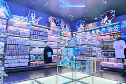 画像ギャラリー No.034のサムネイル画像 / 「SEGA STORE TOKYO」オープニングセレモニーをレポート。店舗限定アイテムも含め多彩なラインナップに注目だ