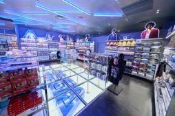 画像ギャラリー No.042のサムネイル画像 / 「SEGA STORE TOKYO」オープニングセレモニーをレポート。店舗限定アイテムも含め多彩なラインナップに注目だ