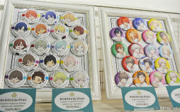 画像ギャラリー No.005のサムネイル画像 / 「UTA☆PRI GRAND SHOP」オープニング内覧会レポート。充実のアイテム&香りを楽しむフレグランス体験も