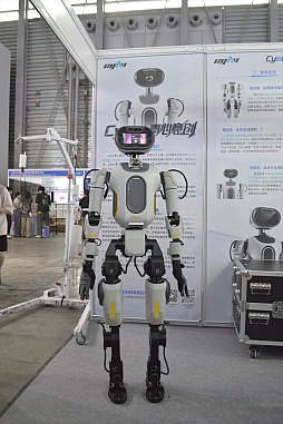 ���������꡼ No.004�Υ���ͥ������ / �Ȱ�Ȥ˰���ɤλ���ϰճ����᤯��롩�����Ի��ͤγ�ȯ���ץ�����������Ū���ä����ܥåȤ�����Ҳ��CJ2025��