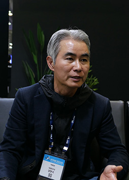 ꡼ No.016Υͥ / Υ󥿥ӥ塼ϡNIGHT CROWSפΥ˲ۨǤHenry Chang᤬Web3ˤ뤽ط