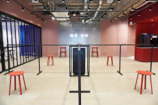 画像ギャラリー No.004のサムネイル画像 / XRゾンビシューター「Zombie Storm」,新宿のXR特化型施設「NEUU」で6月11日から先行体験会を開催。直営店を8月に中野でオープン