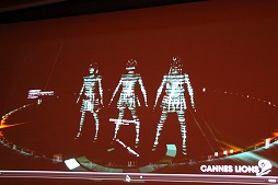 ���������꡼ No.027�Υ���ͥ������ / ��CEDEC 2015�ϥ��󥿥饯�ƥ��֥����Ȥ����󥿡��ƥ����Ȥ������˿ʽС�2����δ�Ĵ�ֱ��Data Art and Entertainment�פ��ݡ���