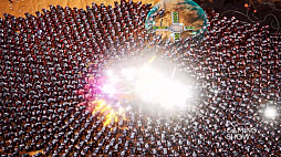 画像ギャラリー No.007のサムネイル画像 / 自分だけの戦闘車両で,大量のロボット軍団を蹴散らす。弾丸天国系ビルダーアクション「TerraTech Legion」デモ版を公開