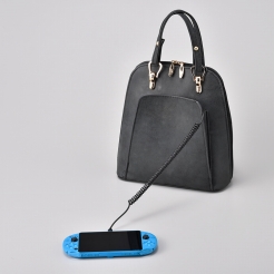 画像ギャラリー No.002のサムネイル画像 / アンサー,伸び縮みする充電ケーブルとポーチ,2種類のPS Vita用周辺機器に新色を追加