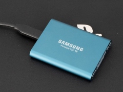 PRUSBޤPS4Υɻ֤û̡SamsungγդSSDPortable SSD T5פPS4ǻƤߤ