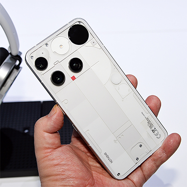 画像ギャラリー No.001のサムネイル画像 / Snapdragon 8s Gen 4を採用したNothing製スマートフォン「Phone (3)」が国内発売に