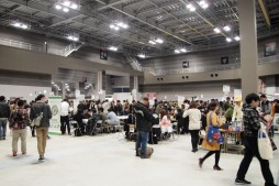 画像ギャラリー No.003のサムネイル画像 / ボードゲームの祭典「ゲームマーケット2016秋」レポート。ゲームマーケット大賞は,すまいる120円工房の「ビンジョー×コウジョー」が受賞