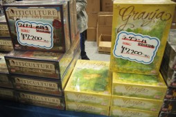 画像ギャラリー No.019のサムネイル画像 / ボードゲームの祭典「ゲームマーケット2016秋」レポート。ゲームマーケット大賞は,すまいる120円工房の「ビンジョー×コウジョー」が受賞