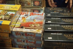 画像ギャラリー No.020のサムネイル画像 / ボードゲームの祭典「ゲームマーケット2016秋」レポート。ゲームマーケット大賞は,すまいる120円工房の「ビンジョー×コウジョー」が受賞