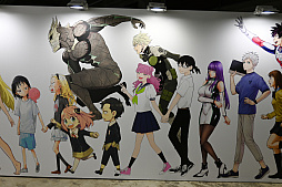 ���������꡼ No.041�Υ���ͥ������ / �־�ǯ�����ס�Ÿ�פ������ŷ�����ˤƳ����档�����ο͵����ʤ��ڽФ��Ƥ���ޥ󥬻異�ץ��10ǯ��ǽ�Ǥ�����������ݡ���