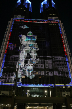 ���������꡼ No.004�Υ���ͥ������ / �����ģ�����̤򥬥���ब�Ĳ�̵�Ԥ����Ӳ�롣�ץ������������ޥåԥ󥰡�TOKYO Night & Light�פˤơ���TOKYO GUNDAM IN THE FUTURE�׾����