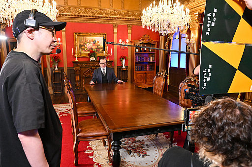 画像ギャラリー No.001のサムネイル画像 / 前代未聞のゲーム開発・販売バラエティ番組「電脳遊戯最高会議」の収録現場で“議長”の大和田伸也さんにインタビューしてきた