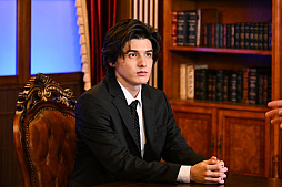 画像ギャラリー No.008のサムネイル画像 / 前代未聞のゲーム開発・販売バラエティ番組「電脳遊戯最高会議」の収録現場で“議長”の大和田伸也さんにインタビューしてきた