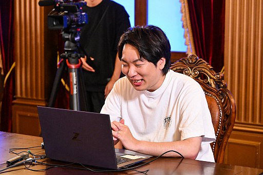 画像ギャラリー No.014のサムネイル画像 / 前代未聞のゲーム開発・販売バラエティ番組「電脳遊戯最高会議」の収録現場で“議長”の大和田伸也さんにインタビューしてきた