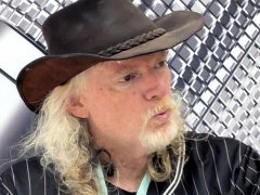 Υ󥿥ӥ塼TwitchCEOʹȥ꡼ޡɵ᤹뿷ǽ